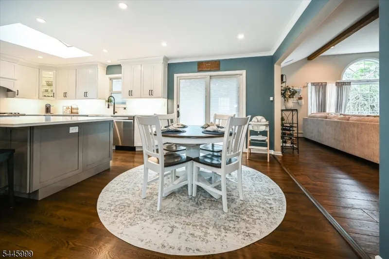 5 Harmer Ter Wayne, NJ 07470