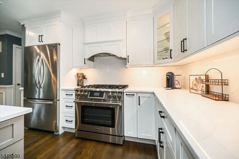 5 Harmer Ter Wayne, NJ 07470