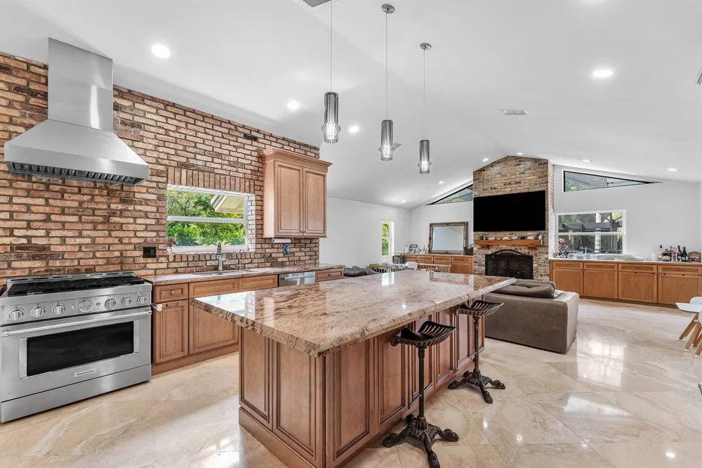 6911 ANNAPOLIS COURT Parkland, FL 33067