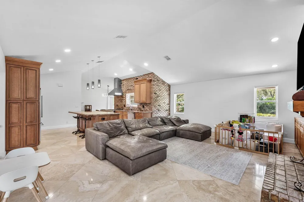 6911 ANNAPOLIS COURT Parkland, FL 33067