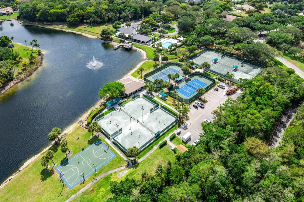 6911 ANNAPOLIS COURT Parkland, FL 33067