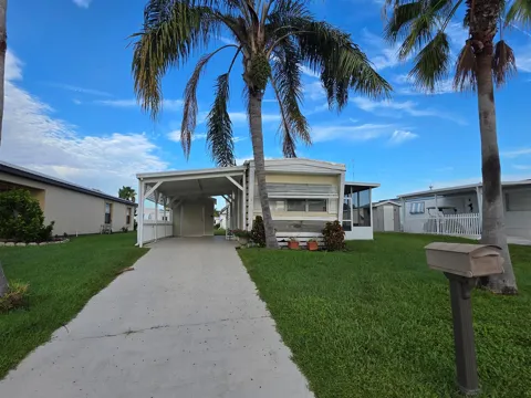 15 Grande Vista Way
