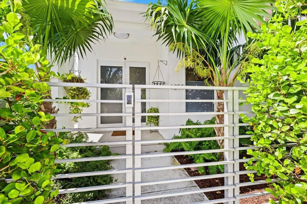 1255 NE 18TH AVENUE Fort Lauderdale, FL 33304