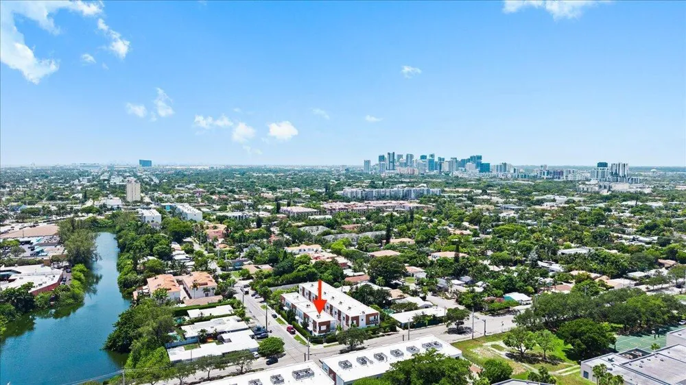1255 NE 18TH AVENUE Fort Lauderdale, FL 33304