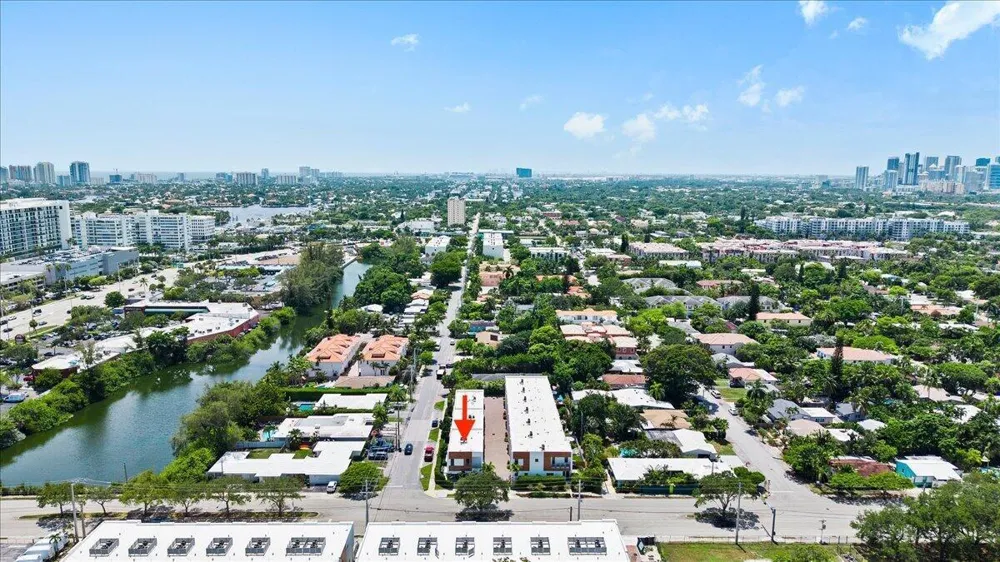 1255 NE 18TH AVENUE Fort Lauderdale, FL 33304