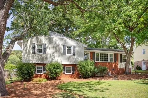 2704 Hill N Dale Drive