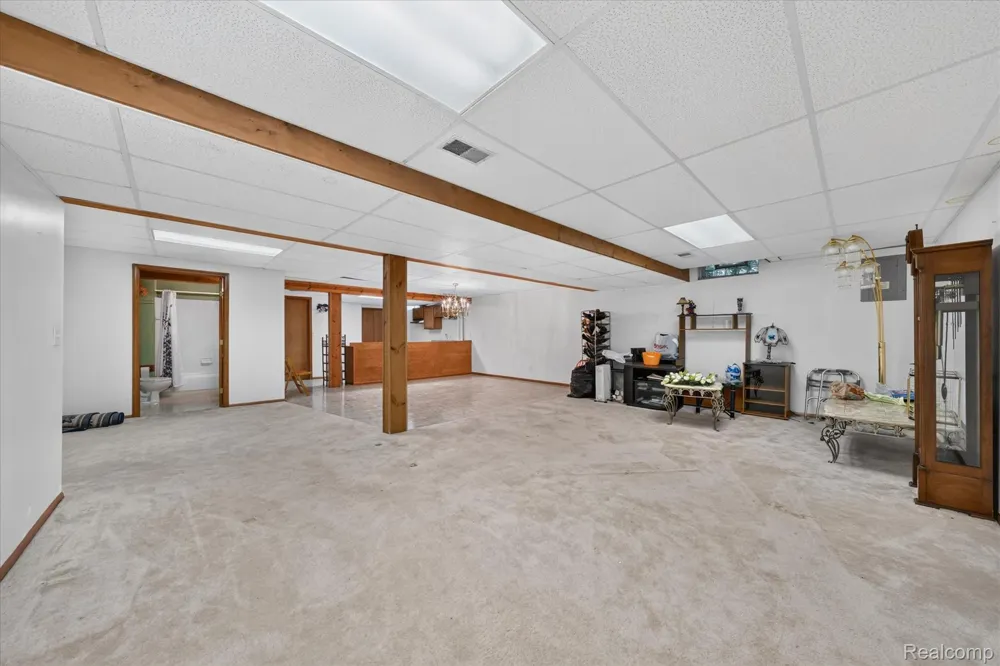 11897 Chase Boulevard Livonia City, MI 48150