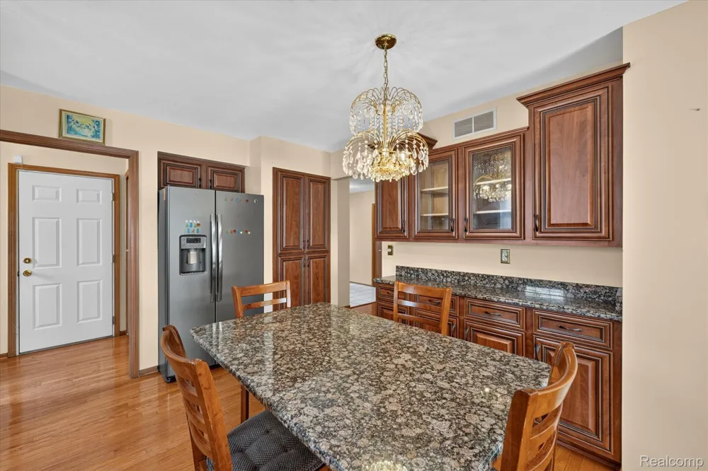 11897 Chase Boulevard Livonia City, MI 48150