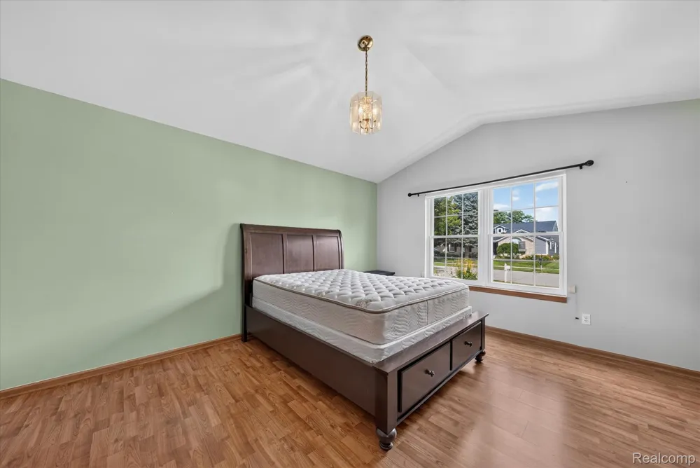 11897 Chase Boulevard Livonia City, MI 48150