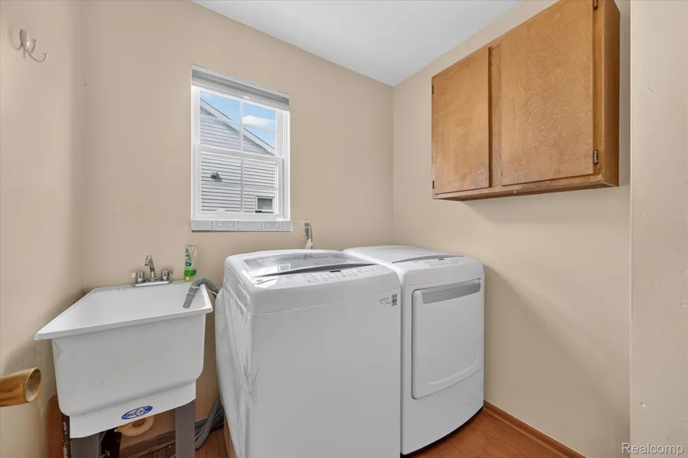 11897 Chase Boulevard Livonia City, MI 48150