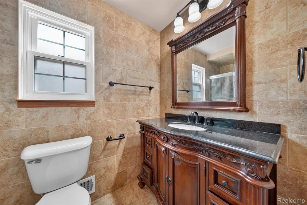 11897 Chase Boulevard Livonia City, MI 48150