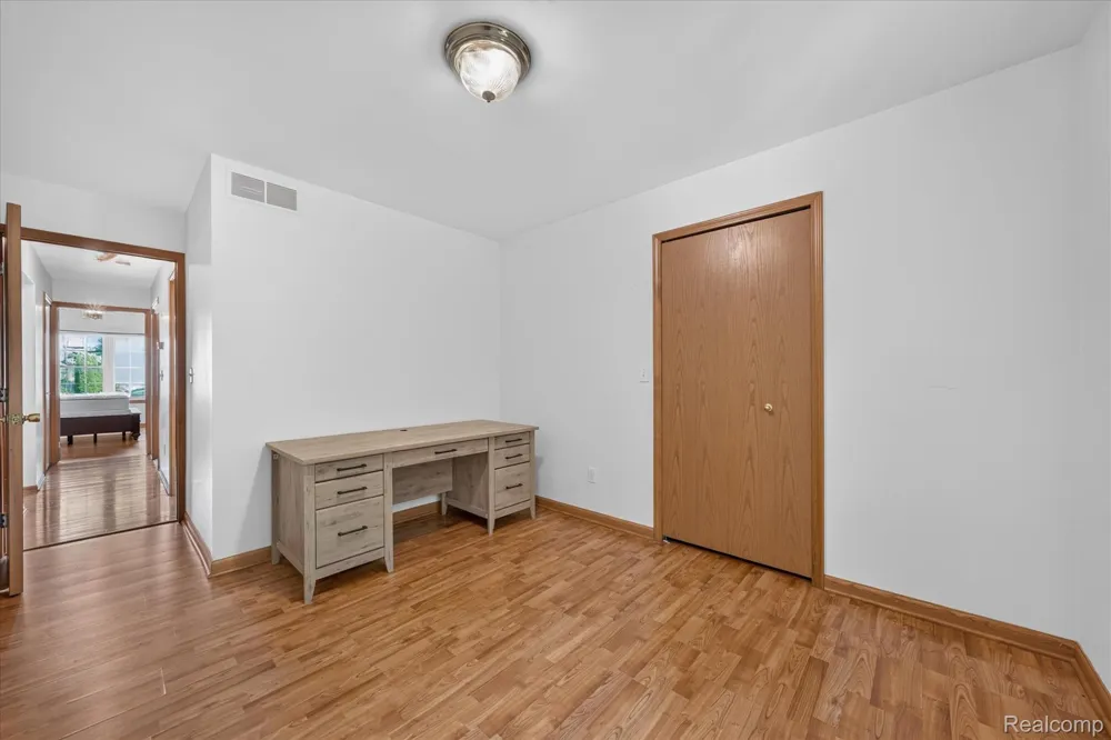 11897 Chase Boulevard Livonia City, MI 48150