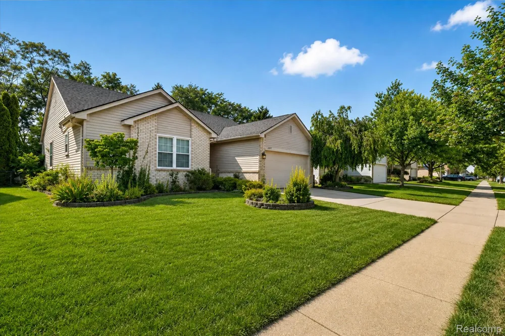 11897 Chase Boulevard Livonia City, MI 48150