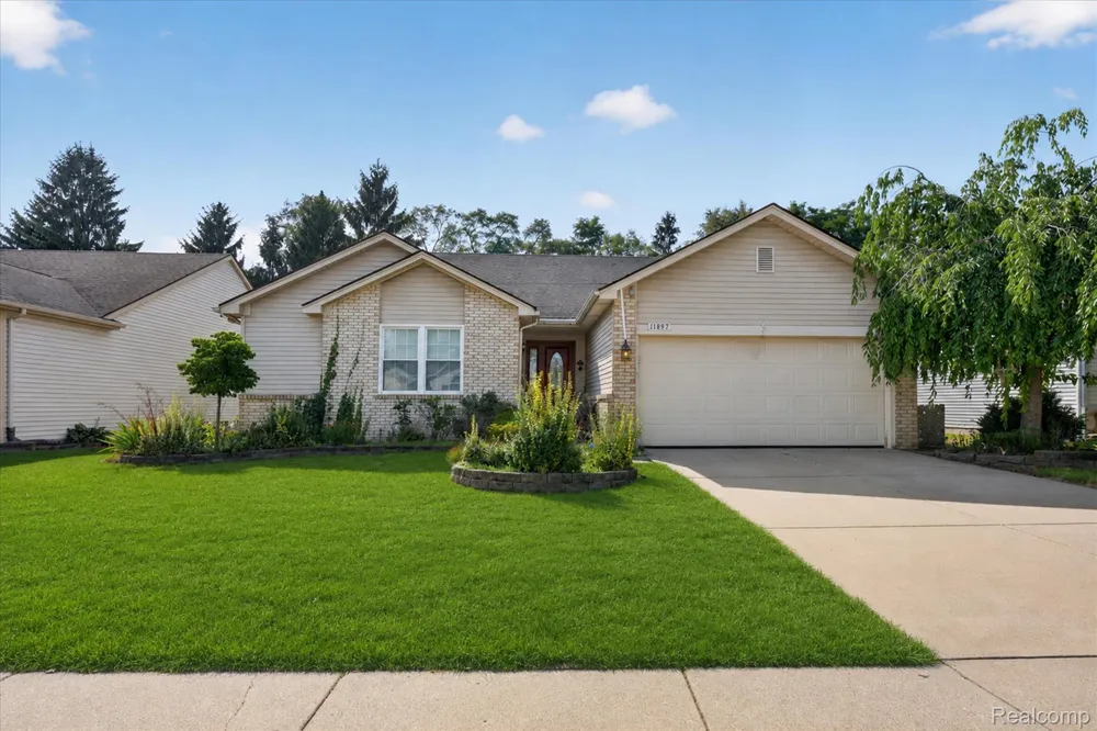 11897 Chase Boulevard Livonia City, MI 48150