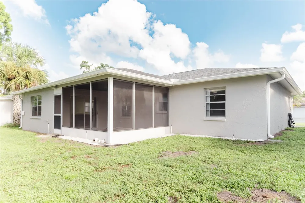 6520 MEADOWBROOK LANE New Port Richey, FL 34653