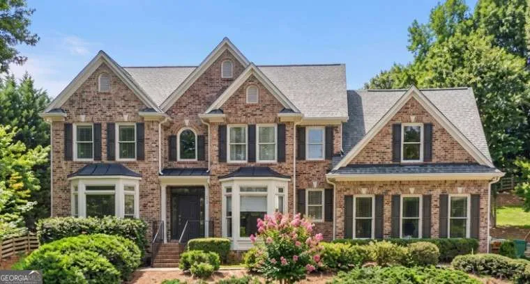 112 Grandcrest DR Suwanee, GA 30024