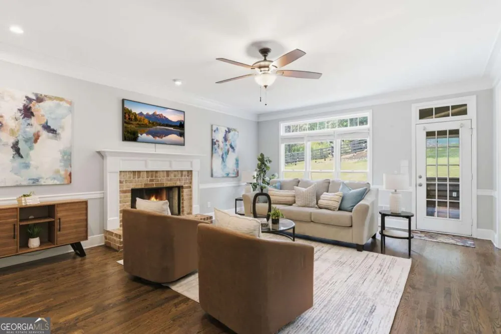 112 Grandcrest DR Suwanee, GA 30024