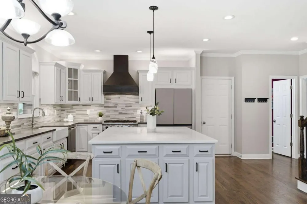 112 Grandcrest DR Suwanee, GA 30024