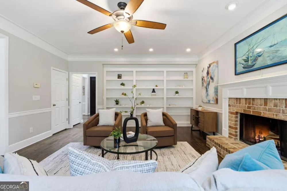 112 Grandcrest DR Suwanee, GA 30024
