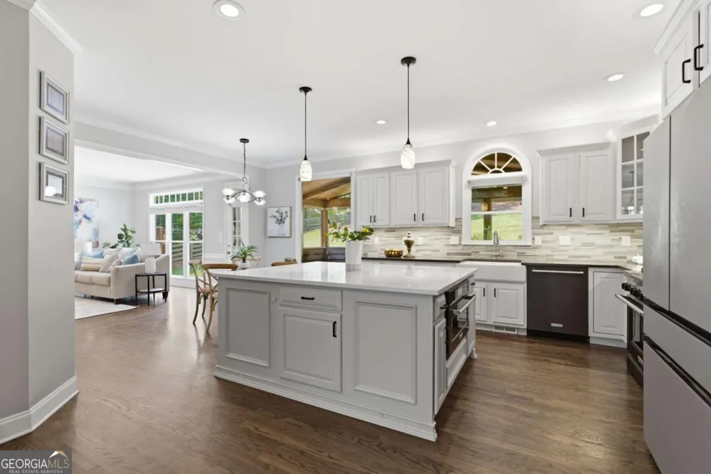 112 Grandcrest DR Suwanee, GA 30024