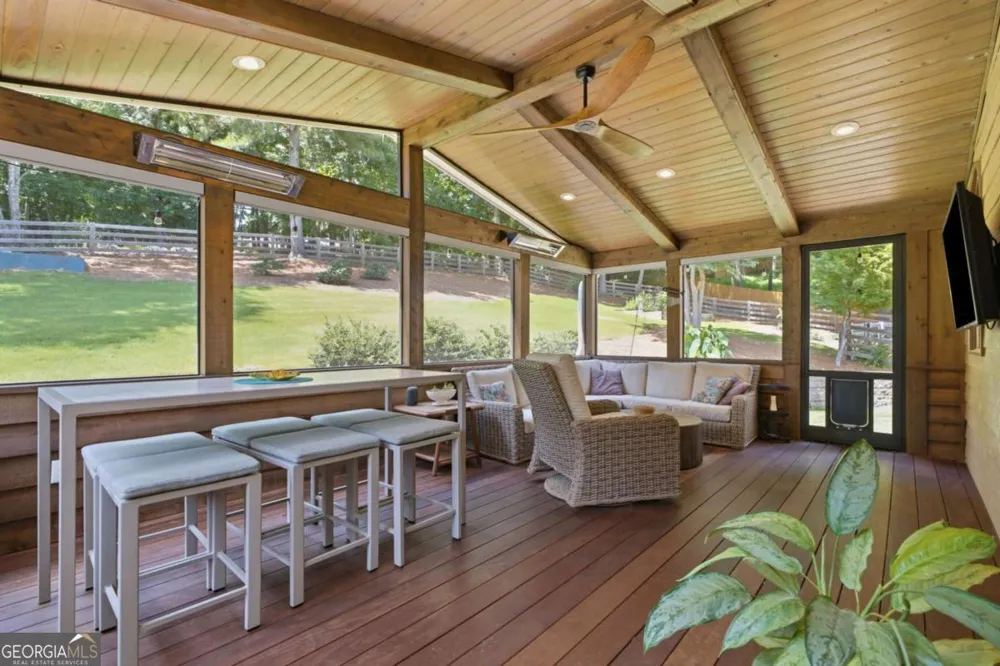 112 Grandcrest DR Suwanee, GA 30024
