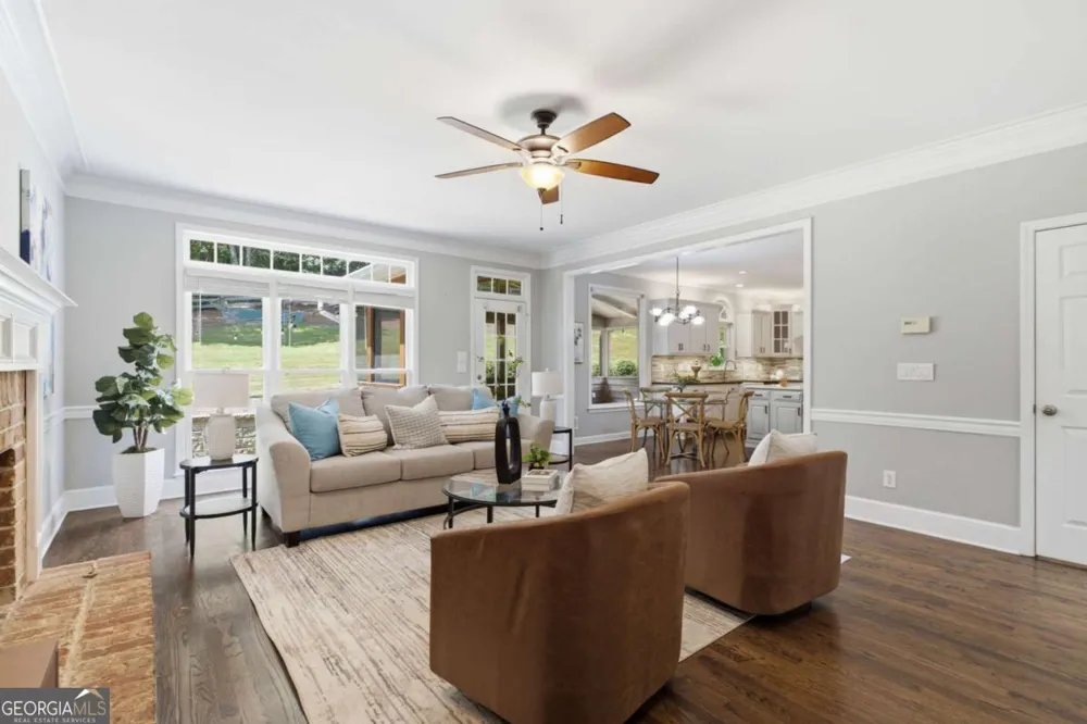112 Grandcrest DR Suwanee, GA 30024