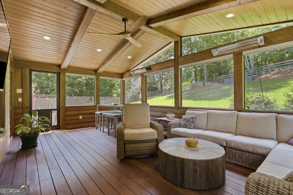112 Grandcrest DR Suwanee, GA 30024