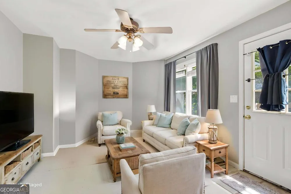 112 Grandcrest DR Suwanee, GA 30024