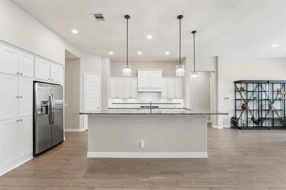 3411 Dover Valley Drive Houston, TX 77059