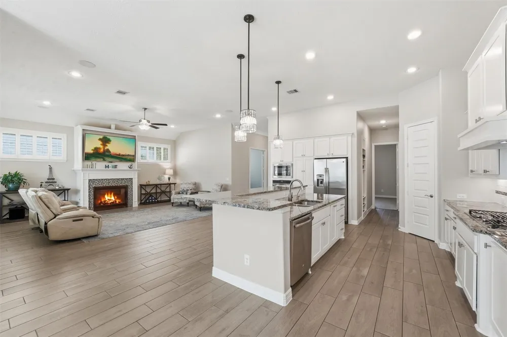 3411 Dover Valley Drive Houston, TX 77059