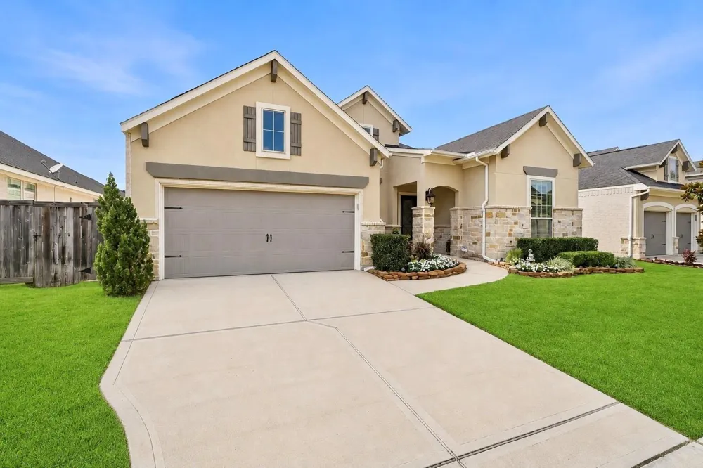 3411 Dover Valley Drive Houston, TX 77059