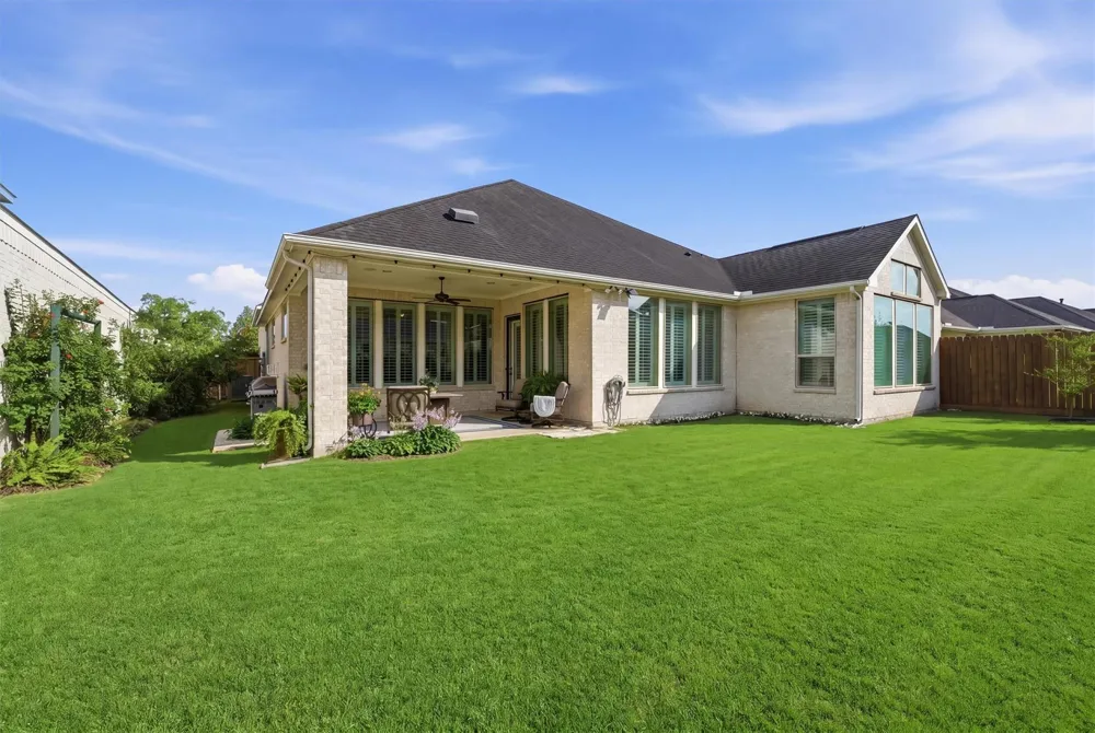 3411 Dover Valley Drive Houston, TX 77059