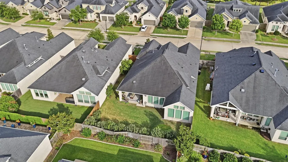 3411 Dover Valley Drive Houston, TX 77059