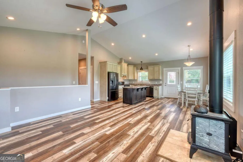 192 Flowers DR Blairsville, GA 30512