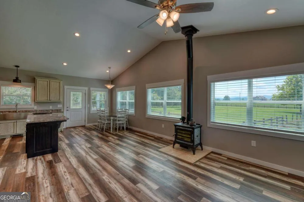 192 Flowers DR Blairsville, GA 30512