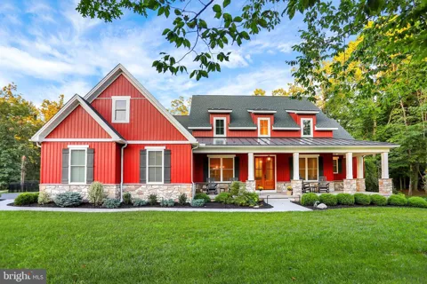 3 RED OAK LANE