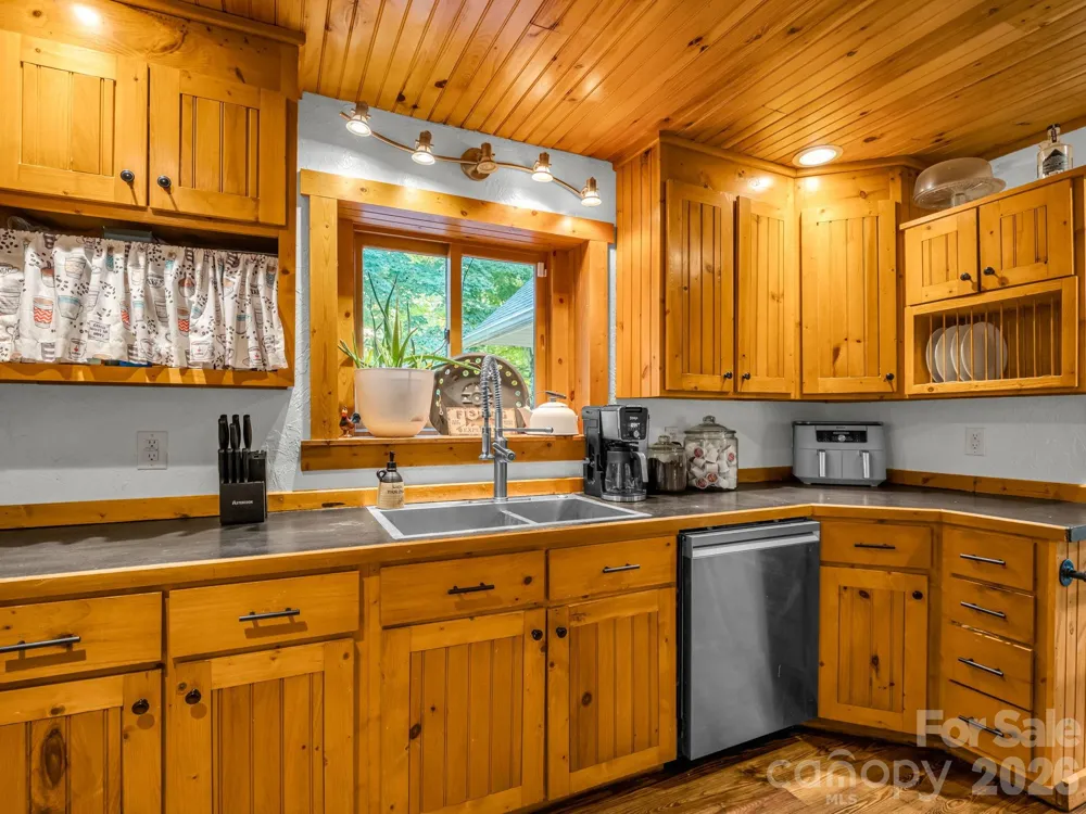 209 Chrysalis Lane Lake Lure, NC 28746