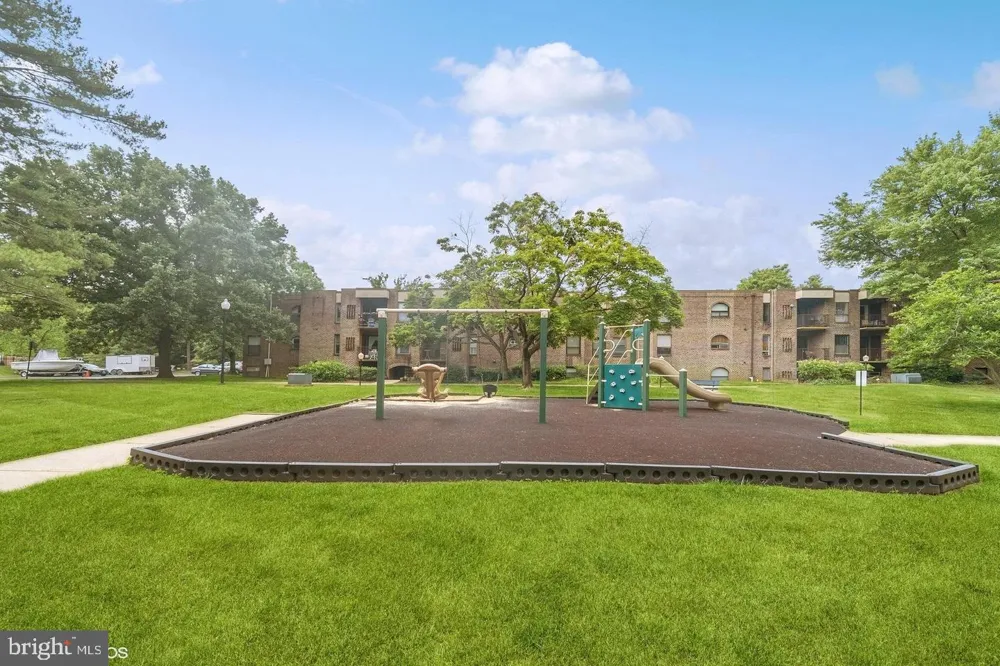 20 SILVERWOOD CIRCLE #5 Annapolis, MD 21403
