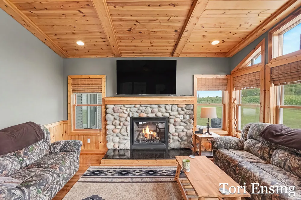 2624 100th Avenue Lakeview, MI 48850