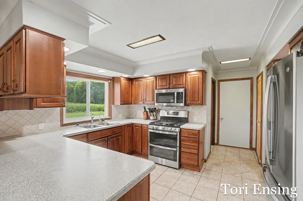 2624 100th Avenue Lakeview, MI 48850