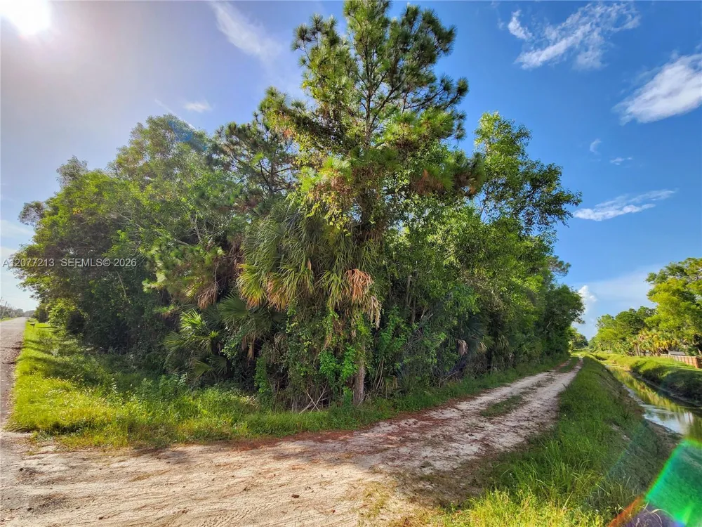 61st Pl Loxahatchee, FL 33470