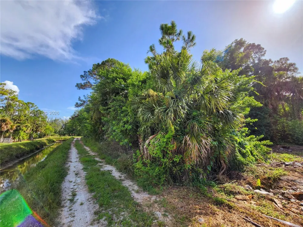 61st Pl Loxahatchee, FL 33470