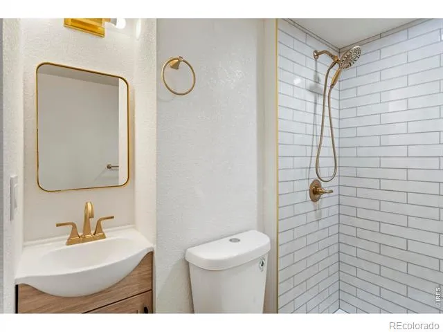 272 Ley Drive La Salle, CO 80645