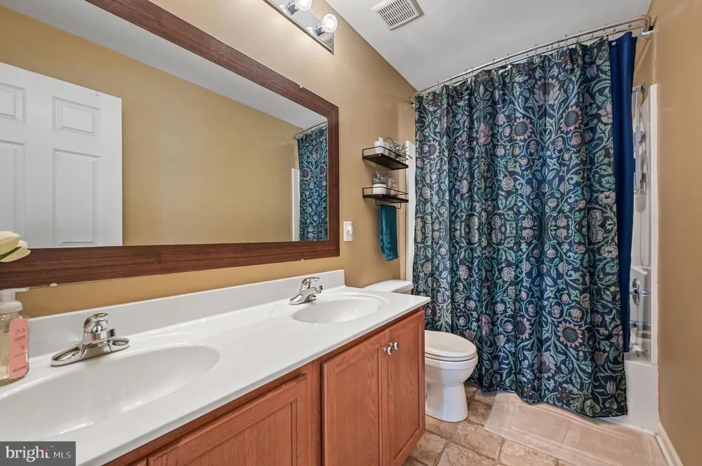 33 DILWORTHTOWN DRIVE Smyrna, DE 19977