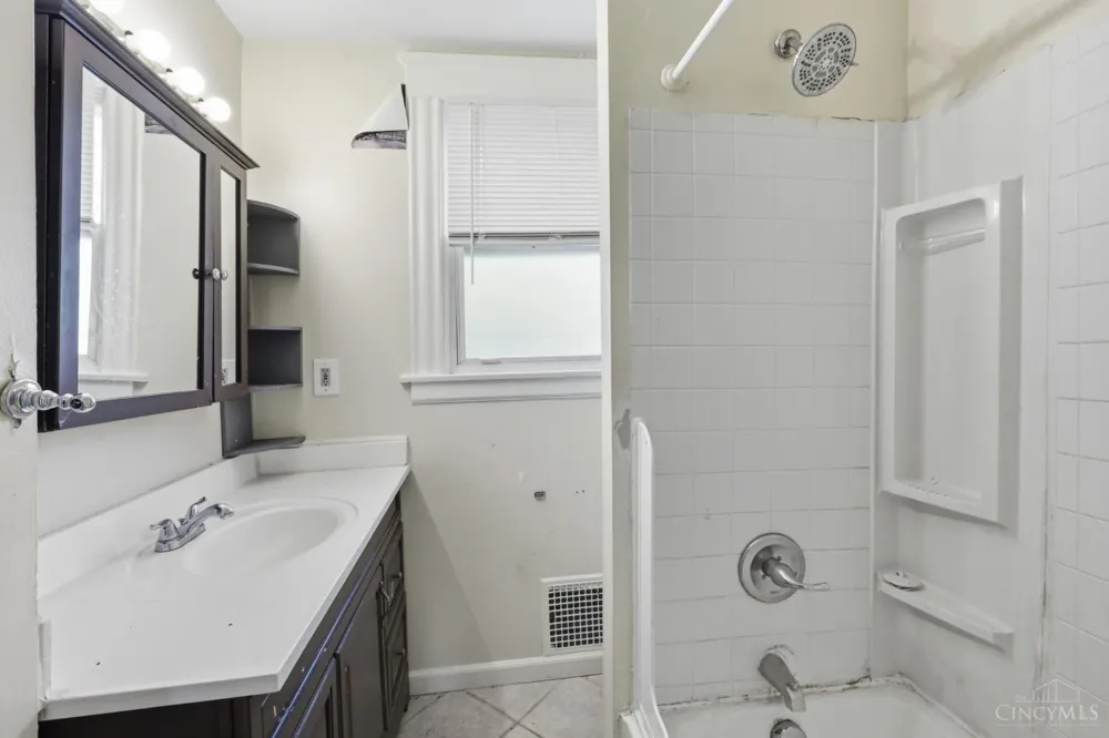 3708 Cross Street Cheviot, OH 45211