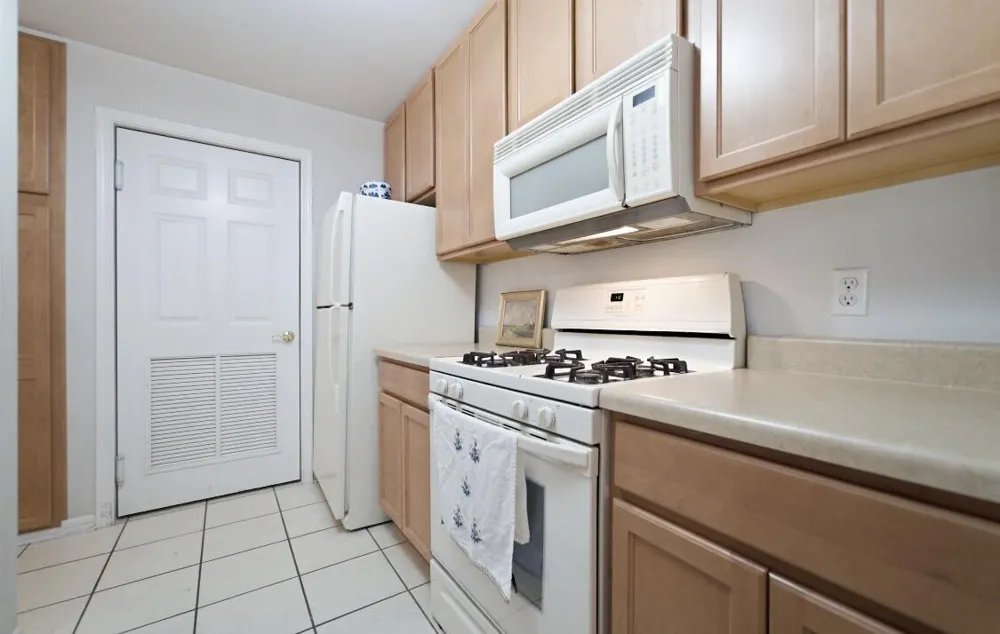 629 Cambridge Court #1-dct Munster, IN 46321
