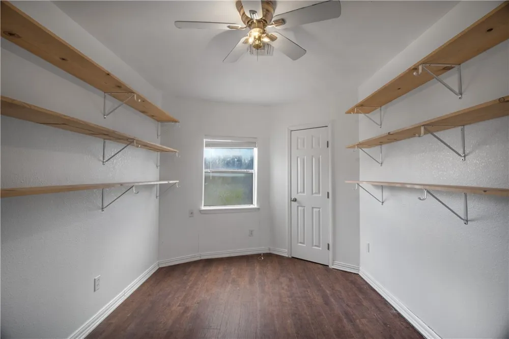5305 Surrey Corpus Christi, TX 78415