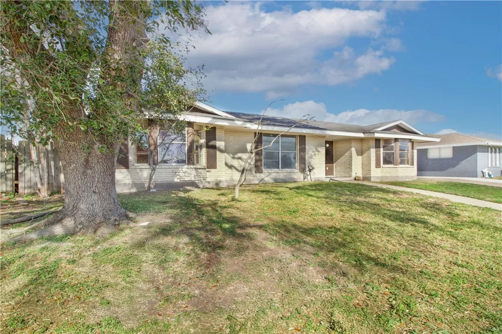 5305 Surrey Corpus Christi, TX 78415