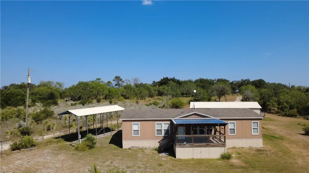 125 Lago Dr Sandia, TX 78383