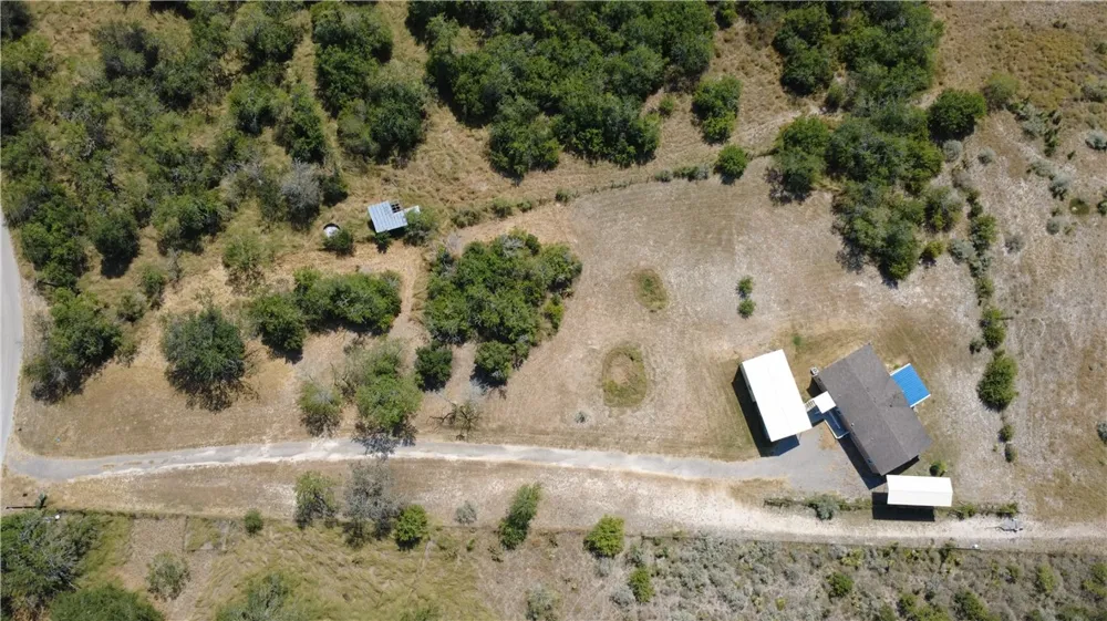 125 Lago Dr Sandia, TX 78383